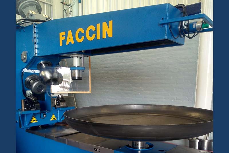 Faccin: flanging machine with dished head plate